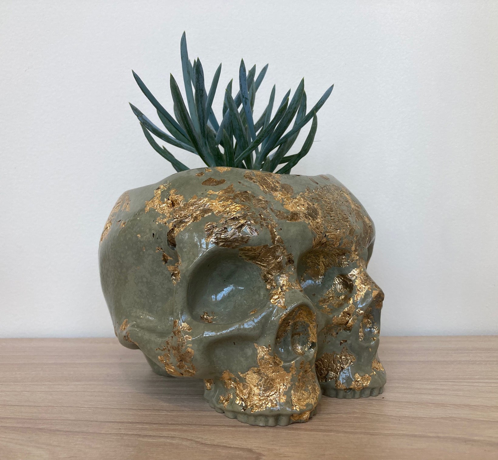 Maker Missya Double Skull Planter – artstarphilly