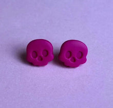 kc.co Skull Studs