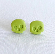 kc.co Skull Studs
