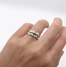 by ren Squiggle Ring